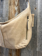 Load image into Gallery viewer, Jackson Shoulder Bag Oat