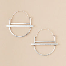 Load image into Gallery viewer, Saturn Earring