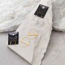 Load image into Gallery viewer, Saturn Earring