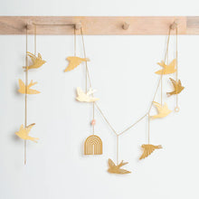 Load image into Gallery viewer, Garland - Bird/Sunstone