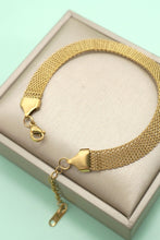 Load image into Gallery viewer, Golden Mesh Chain Bracelet
