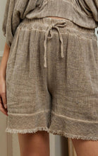 Load image into Gallery viewer, Linen Shorts