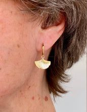 Load image into Gallery viewer, Gingko earrings