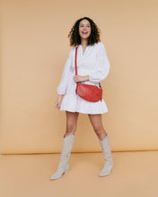 Load image into Gallery viewer, Crosby Sling Bag Cognac