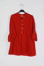 Load image into Gallery viewer, Button Up Linen Blouse