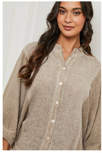 Load image into Gallery viewer, Linen Button Down