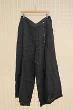 Load image into Gallery viewer, Button Leg Linen Trousers