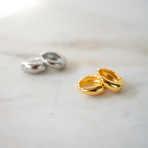 Oli Petite Hoop Earrings