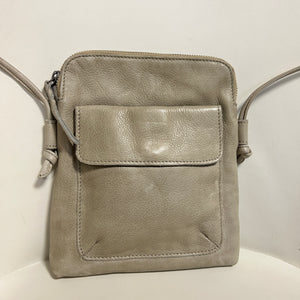 Ezra Crossbody Pistachio