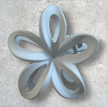 Load image into Gallery viewer, Cut Out Plumeria Hair Claws Clips