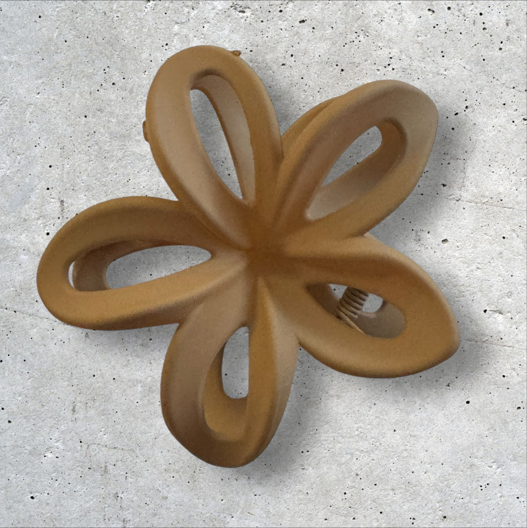 Cut Out Plumeria Hair Claws Clips
