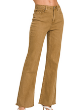 Load image into Gallery viewer, Acid Washed Camel Jeans