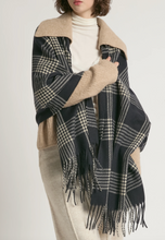 Load image into Gallery viewer, Houndstooth Plaid Scarf