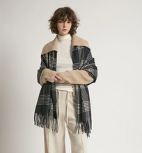 Load image into Gallery viewer, Houndstooth Plaid Scarf