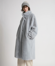 Load image into Gallery viewer, Shearling Stand Collar Coat
