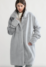 Load image into Gallery viewer, Shearling Stand Collar Coat