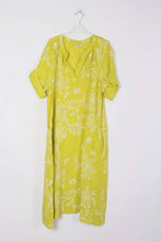 Load image into Gallery viewer, Floral Printed Linen Dress