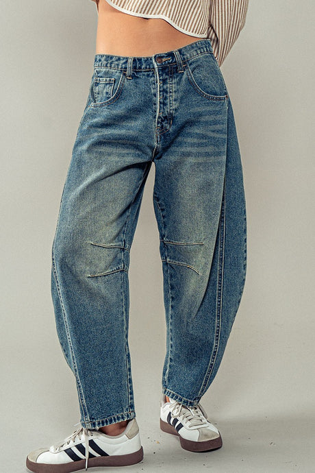 Distressed Essence Barrel Jean