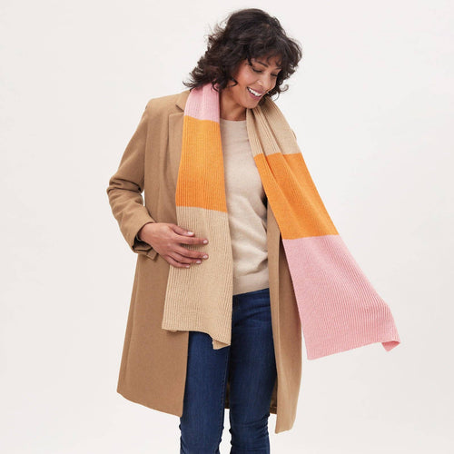 CHELSEA ORANGE Color Block Knit Scarf