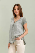 Load image into Gallery viewer, Button Top Blouse