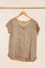Load image into Gallery viewer, Button Top Blouse