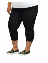 Load image into Gallery viewer, 3/4 High Waist Leggings Black PLUS